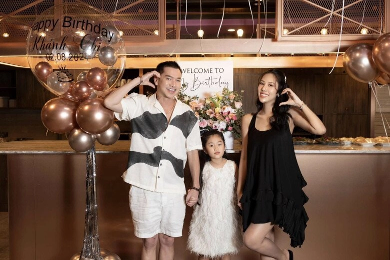 Sao việt 24h bạn gái kém 37 tuổi của quang minh khoe con gái riêng hiểu chuyện viết thư tay gửi em trai mới sinh - 3