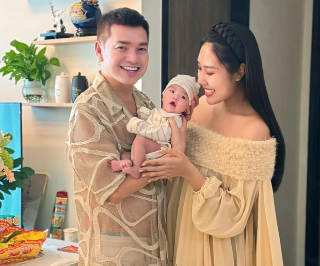 Quang minh xưng chồng ngọt xớt khi tình tứ bên bạn gái kém 37 tuổi hot mom tung ảnh nóng bỏng hậu sinh nở - 7