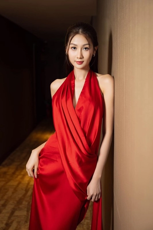 Quế anh nói gì khi bị cắt ghép ảnh đi hút mỡ bụng - 6