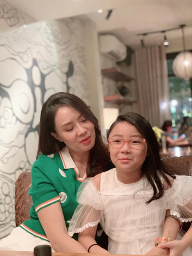 Quyết giấu kín chồng đại gia hồng diễm đưa ái nữ cao 1m67 lên sóng tiết lộ thay đổi lớn ở con - 4