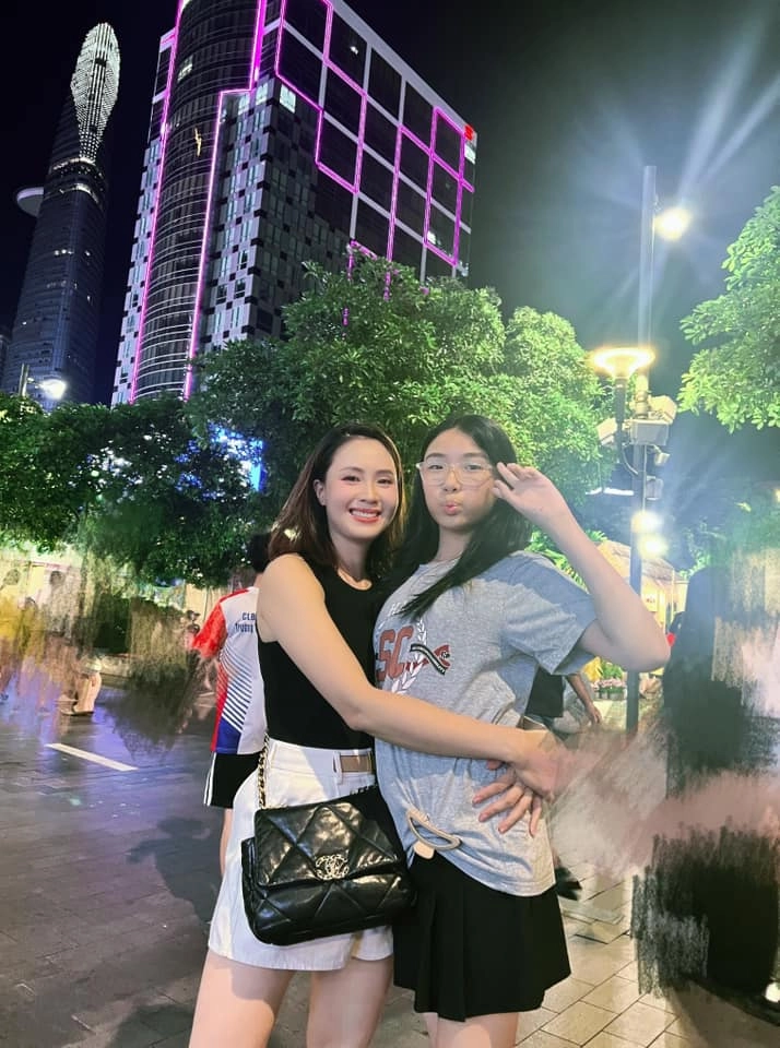 Quyết giấu kín chồng đại gia hồng diễm đưa ái nữ cao 1m67 lên sóng tiết lộ thay đổi lớn ở con - 10