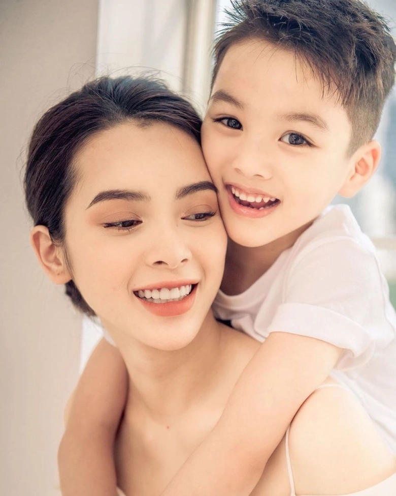 Quỳnh lương làm lễ ăn hỏi với thiếu gia trà vinh con trai riêng xuất hiện trong ngày vui của mẹ và bố dượng - 13