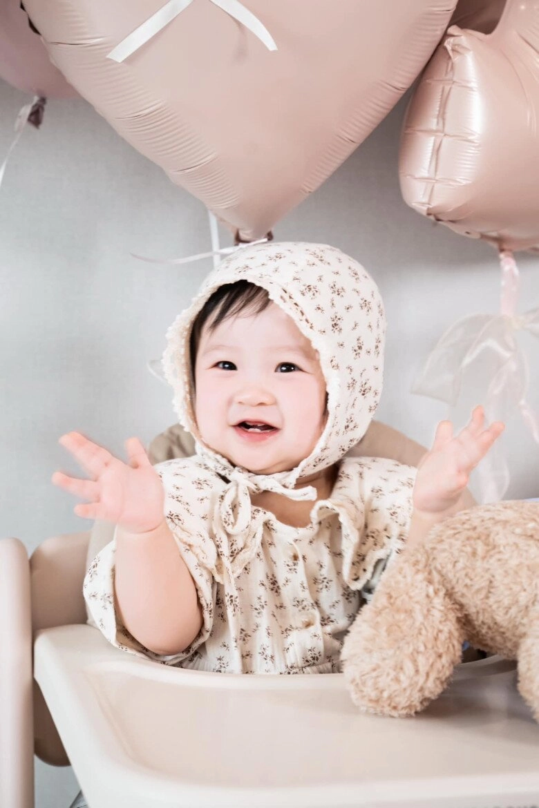Sam làm dâu hàn 1 nách 2 con dọn mâm thôi nôi đẹp mắt hút nghìn like cặp song sinh nay rõ nét xinh yêu - 3