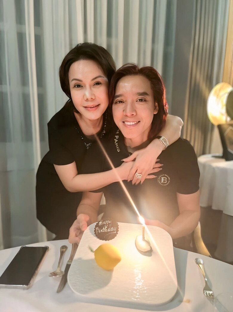 Sao nữ có 50 người chồng khiến ông xã phải quỳ gối là chủ biệt thự 300 tỷ lãi to nhờ ái nữ cực phẩm - 4