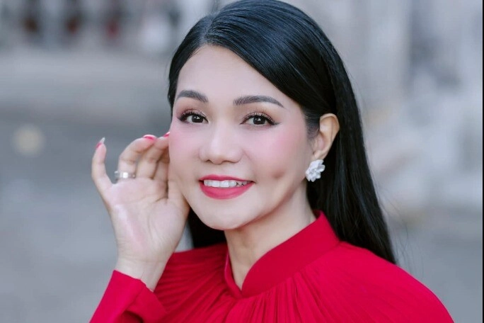 Sao nữ là nsưt từng kiếm vàng bằng giọng hát có đám cưới rình rang nhưng mất chồng trắng tay sau 1 đêm - 3