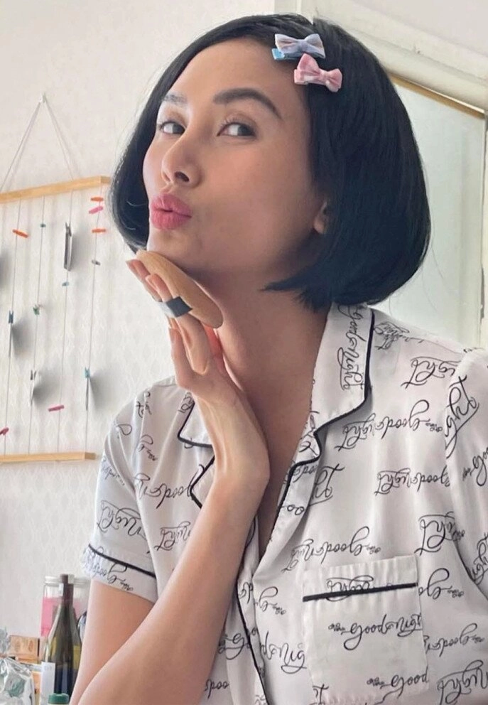 Sao việt 24h ái nữ út của khánh thi - phan hiển đúng chuẩn con nhà nòi hoá cô giáo khi đứng lớp dạy học cùng mẹ - 12