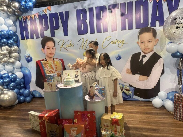 Sao việt 24h bố chồng phong độ của khánh thi khoe tiệc sinh nhật hoành tráng của cháu nội kubi cao lớn khi đứng cạnh ông bà - 3