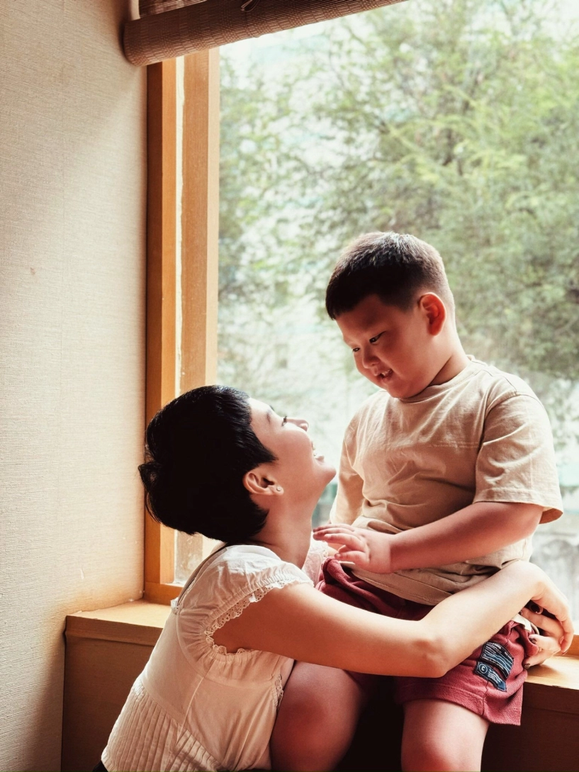 Sao việt 24h chi pu lần đầu khoe gia đình có nhiều quân nhân mang hàm đại tá được khen giống hệt bố - 14