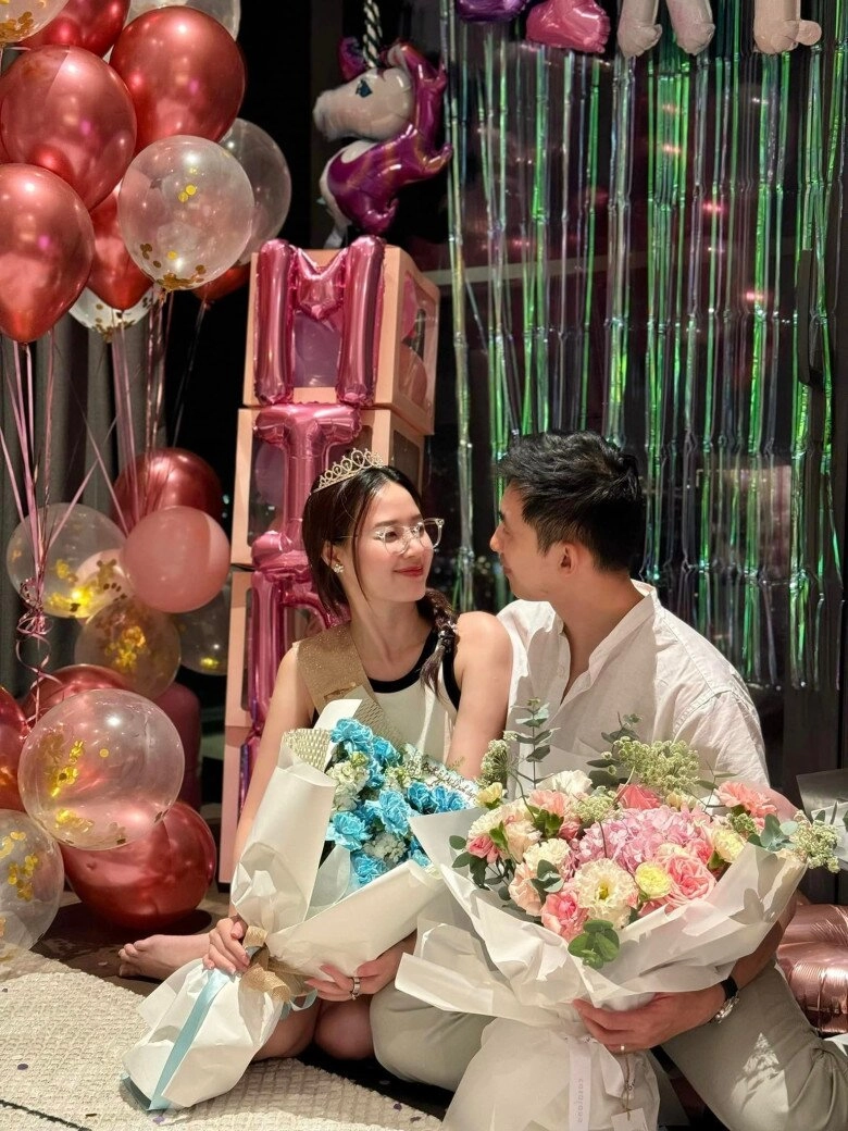 Sao việt 24h cô dâu hào môn midu đẹp mỹ miều khi dự tiệc cung đình chồng thiếu gia không xuất hiện cùng như trước - 6