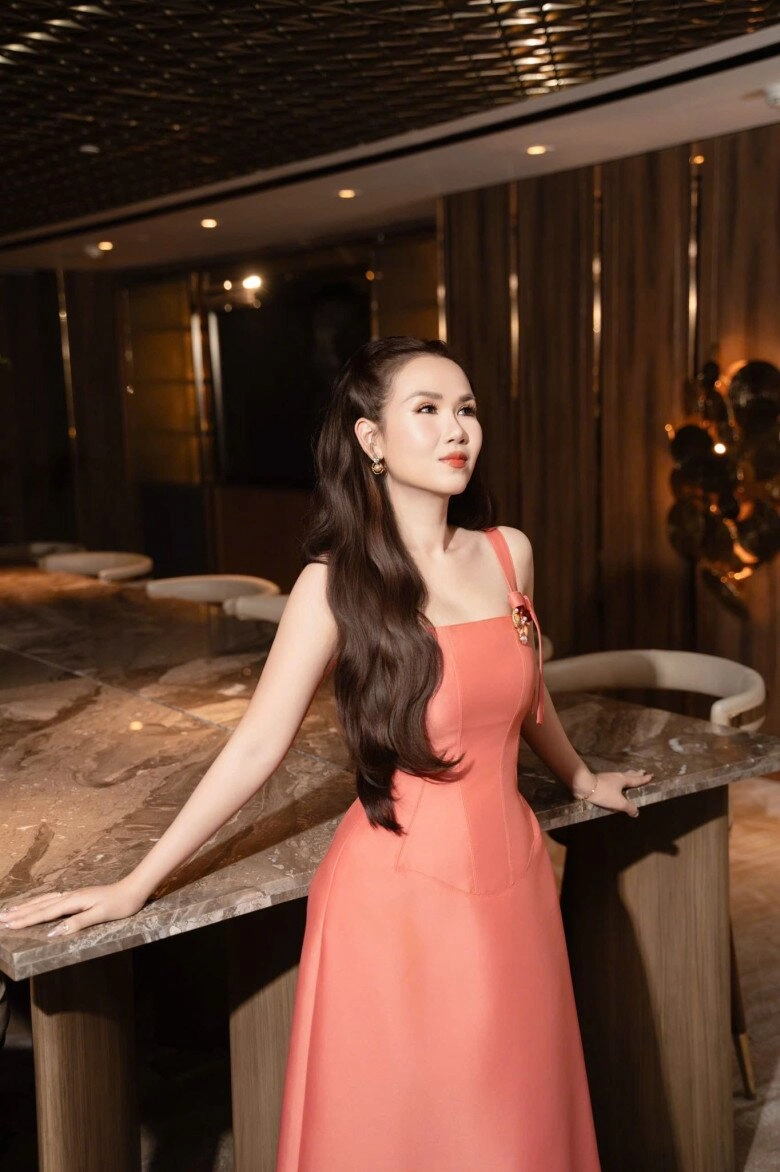 Sao việt 24h con gái hồng diễm diện đồ đôi với mẹ nhan sắc và chiều cao ở tuổi 13 vô cùng nổi bật - 12