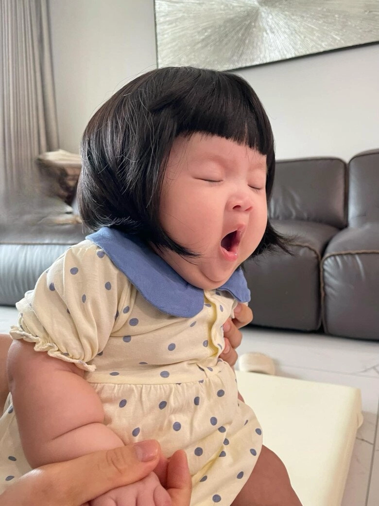 Sao việt 24h con gái lai hàn quốc của sam lạ hoắc với mái tóc dài trắng xóa xưa giống con trai giờ nhìn chuẩn công chúa - 2