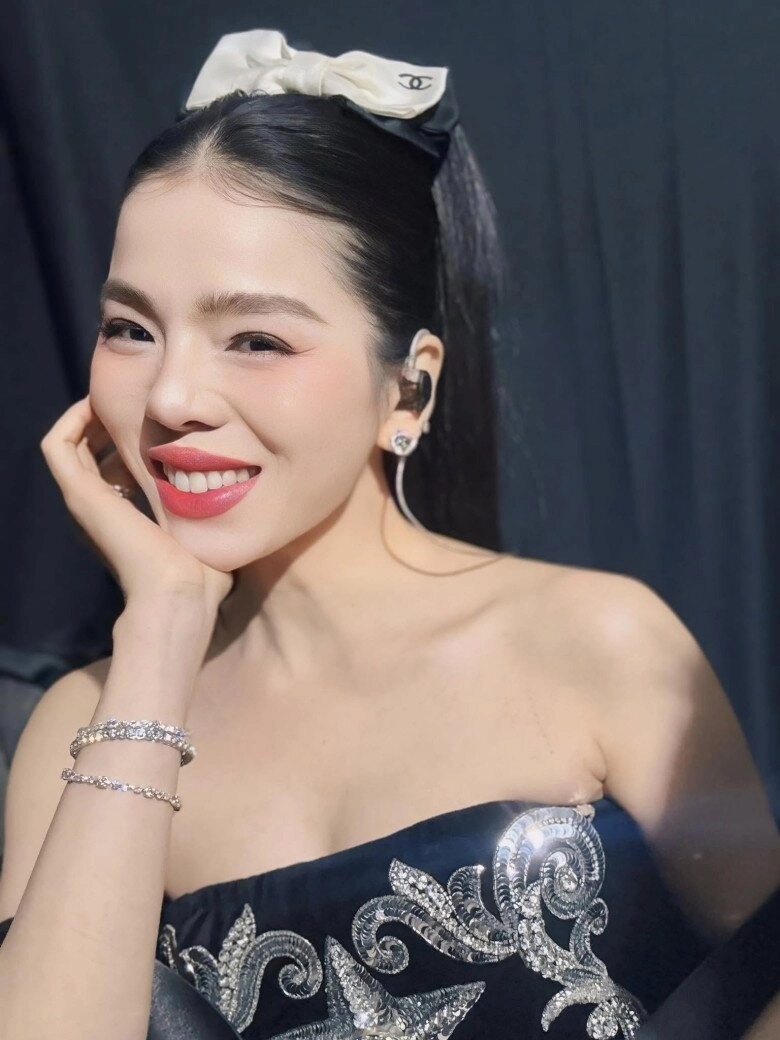 Sao việt 24h con gái mc thành trung thân thiết bên bố dượng người tây nhóc tì tuổi 15 phổng phao ra dáng thiếu nữ - 17