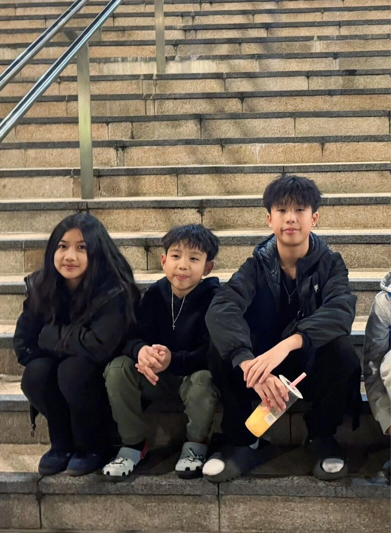 Sao việt 24h con gái nhật kim anh thần thái sang chảnh như đúc cùng một khuôn với mẹ 6 tháng tuổi đã đi làm - 5