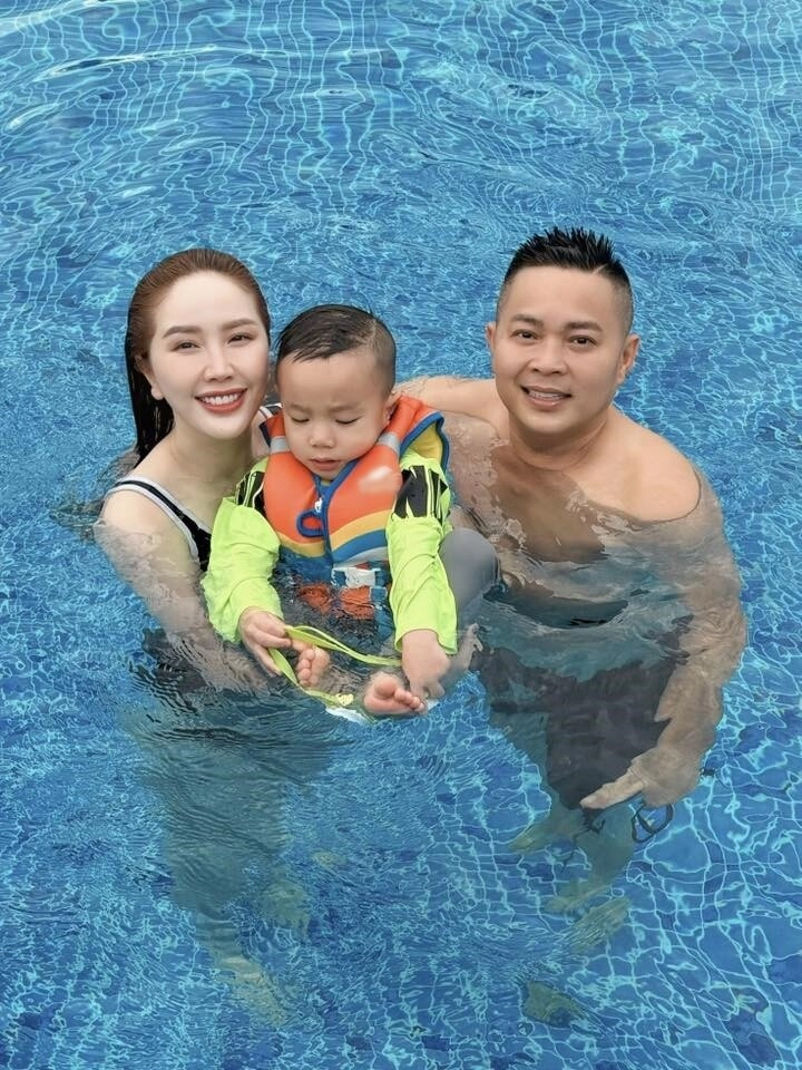 Sao việt 24h con gái quyền linh lộ diện với vẻ ngoài đầy đặn sắc vóc vẫn đẹp còn được khen phúc hậu khi tăng cân - 13