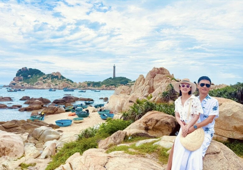 Sao việt 24h con trai hòa minzy - hot boy nhí có gần 2 triệu fan trên mạng xã hội nay đen xì mẹ nhận không ra - 14