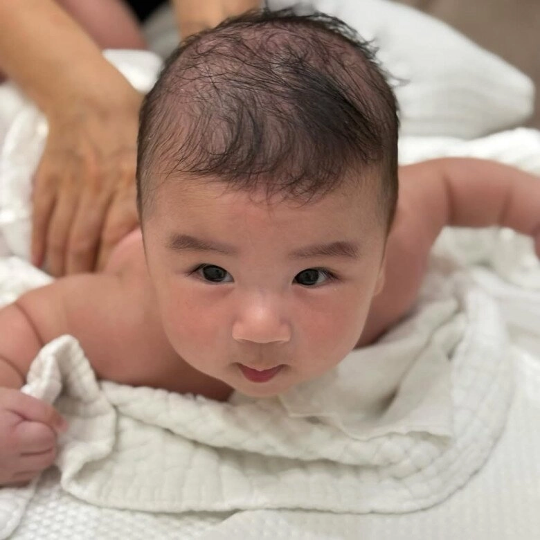 Sao việt 24h diva hồng nhung khoe khoảnh khắc trồng cây trên sân thượng ngoại hình như lột xác sau biến cố sức khỏe - 12