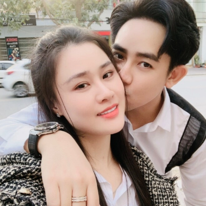 Sao việt 24h đỗ mỹ linh tan chảy khi được con gái và cặp sinh đôi nhà anh chồng đỗ quang vinh tặng quà đặc biệt - 11