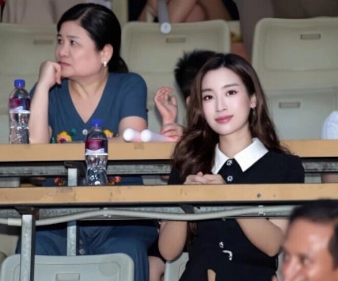 Sao việt 24h đỗ mỹ linh và mẹ chồng hào môn chung một khung hình sắc vóc được nhận xét chuẩn phụ nữ quyền lực - 1