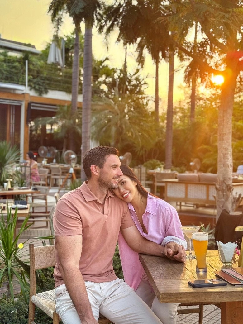 Sao việt 24h hậu đám cưới tại quê nhà hhen niê đeo vàng đỏ người ông xã nhiếp ảnh gia hớn hở không kém - 10