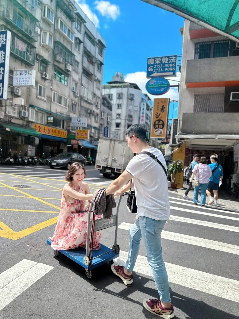 Sao việt 24h hồ ngọc hà diện áo tắm đọ chân cùng con gái lisa 5 tuổi đã sở hữu cặp kiếm nhật đáng ngưỡng mộ - 15