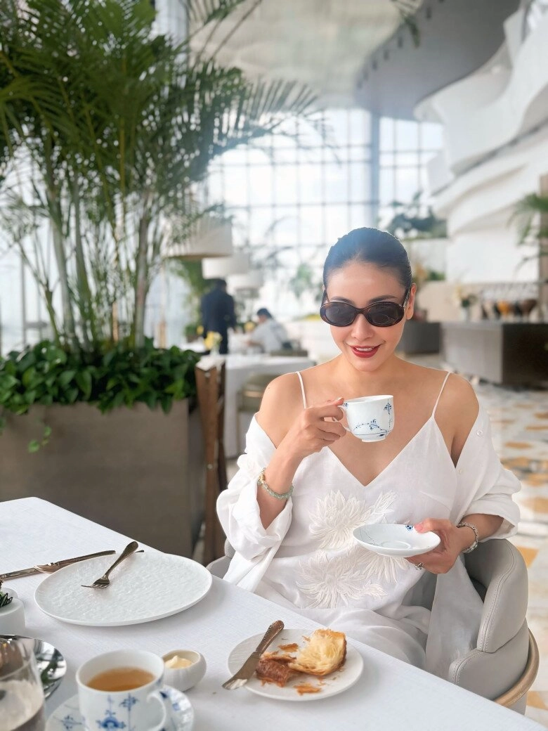 Sao việt 24h hồ ngọc hà đưa leon đi cắt tóc út ú ngày nào giờ gương mặt nam tính điển trai giống hệt bố kim lý - 9