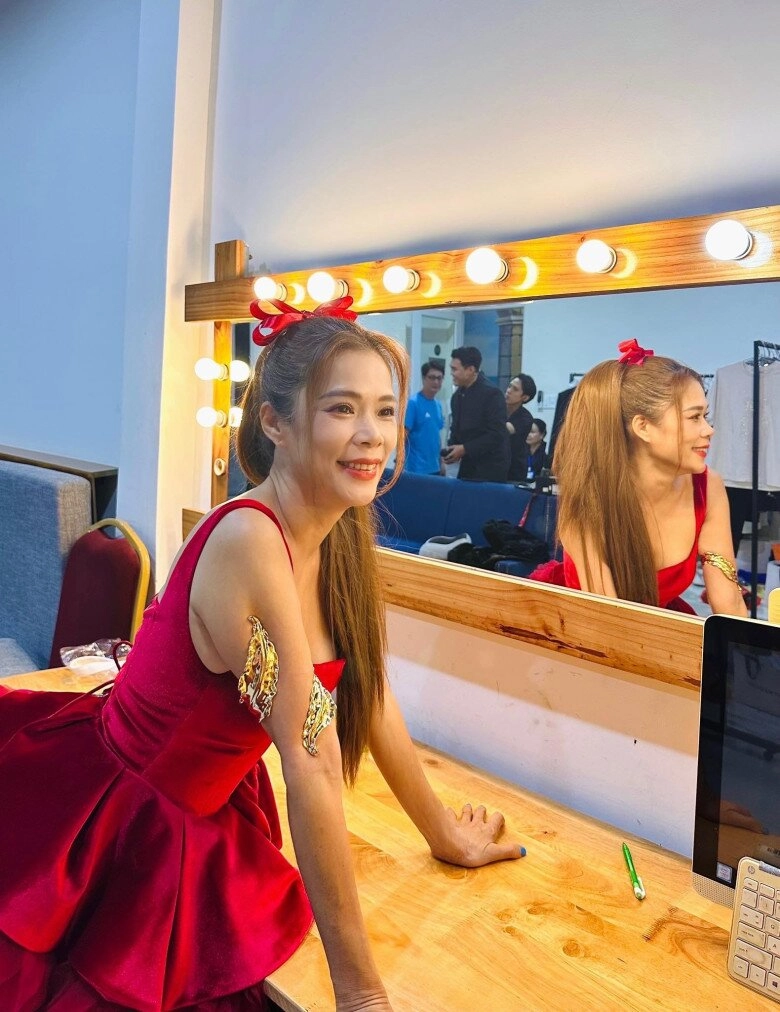 Sao việt 24h hoa hậu 4 con jennifer phạm viết tâm thư mùi mẫn cảm ơn chồng đại gia vì đã chịu đựng mình - 13