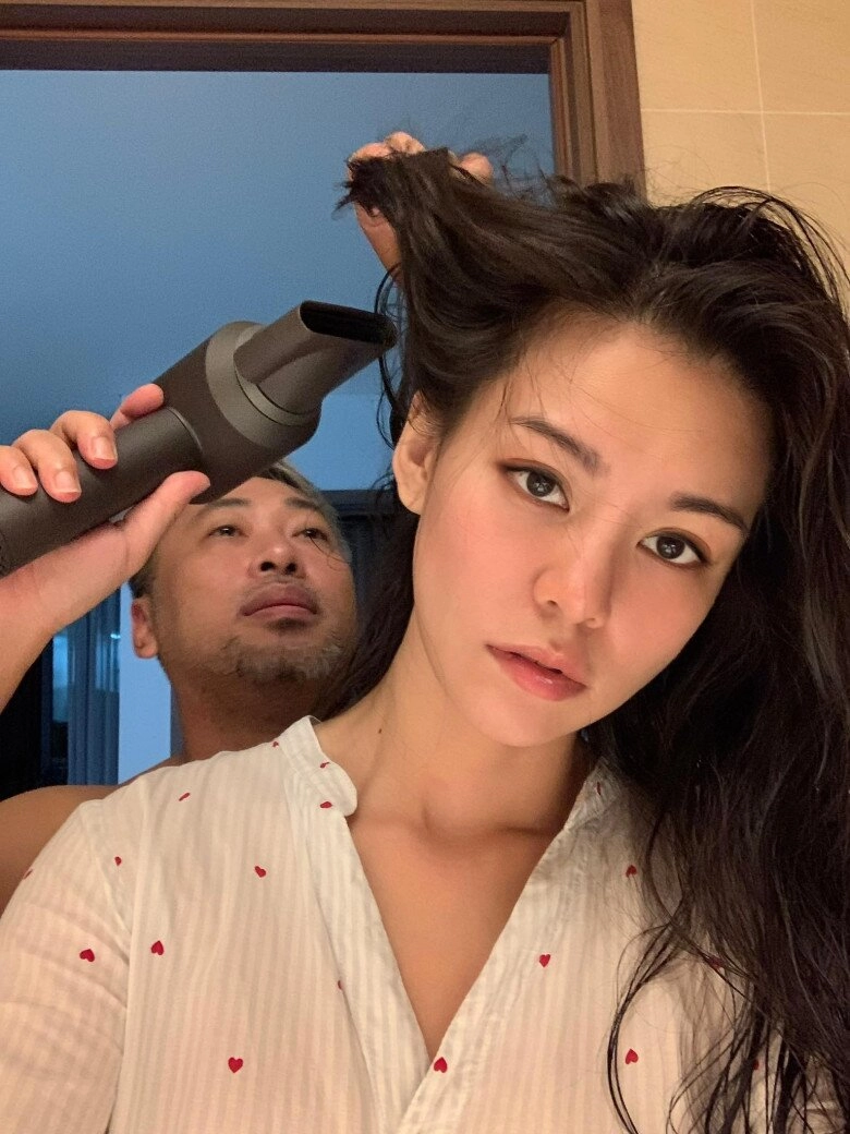 Sao việt 24h hoa hậu đặng thu thảo hiếm hoi khoe ảnh ngày nhỏ của con gái sophie thời bị bố mẹ giấu mặt triệt để - 15