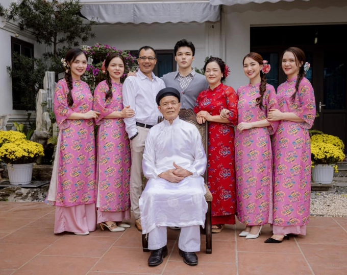 Sao việt 24h hòa minzy nghẹn ngào khi ông nội là cựu chiến binh qua đời bỏ lỡ khoảnh khắc xem cháu gái biểu diễn - 6