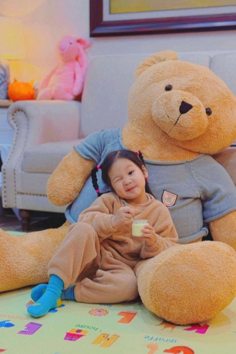 Sao việt 24h huyền lizzie khoe quý tử trổ mã ở tuổi lên 9 con trai giống mẹ như đúc khiến dân tình trầm trồ - 11