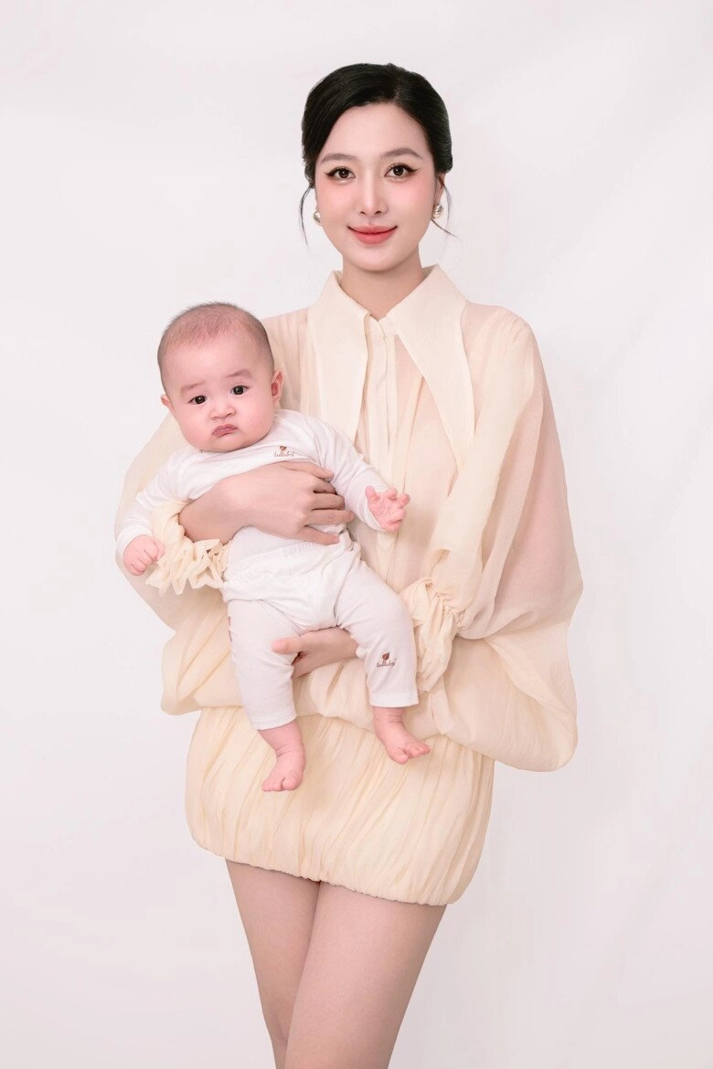 Sao việt 24h jennifer phạm nhiều lần thuyết phục con trai riêng với quang dũng về việt nam nhưng đều thất bại - 13