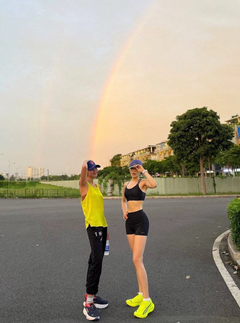 Sao việt 24h jennifer phạm nhiều lần thuyết phục con trai riêng với quang dũng về việt nam nhưng đều thất bại - 16