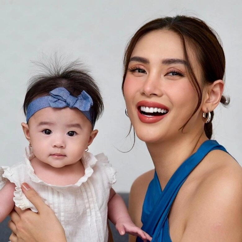 Sao việt 24h khánh thi lên tiếng khi bộ ảnh chụp cùng chồng trẻ phan hiển và tình cũ nhận nhiều phản ứng tranh cãi - 12