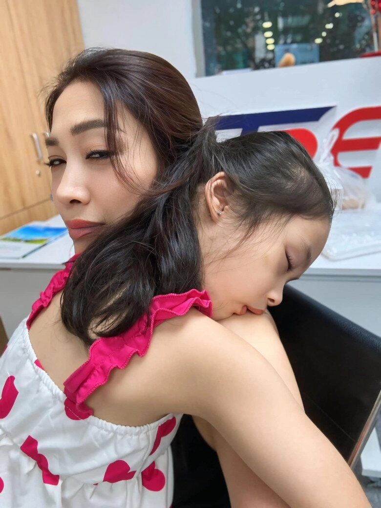 Sao việt 24h khánh thi tố bị học trò nợ cả trăm triệu tiết lộ người này không chịu trả dù vẫn đòi tiền thưởng - 11