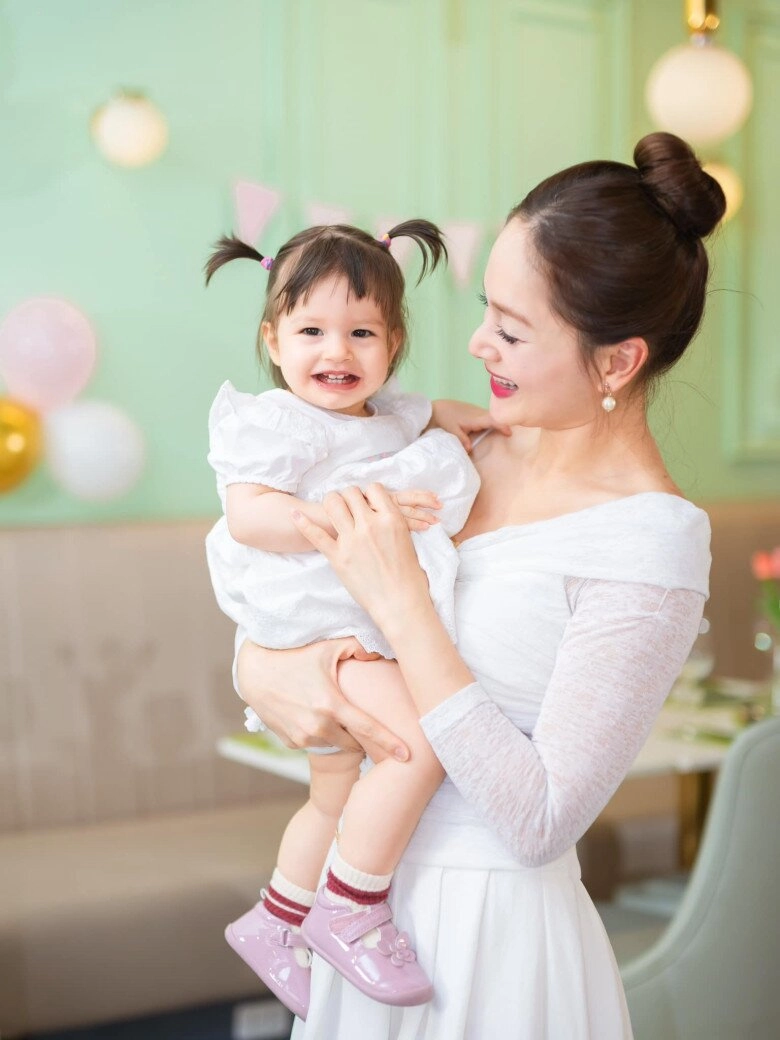 Sao việt 24h lâm khánh chi khóc nấc kể quý bình bán nhà tự lo tiền chữa bệnh một mình đi khám không có ai bên cạnh - 12