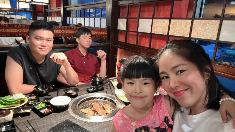 Sao việt 24h lê phương khoe ảnh nhà 3 người vội lên tiếng khi bị nói là đi chơi mà vắng mặt con trai riêng - 4