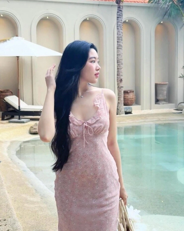 Sao việt 24h lọ lem nhà quyền linh thay đổi phong cách từ nàng thơ sang gợi cảm nhận về nhiều bình luận - 6
