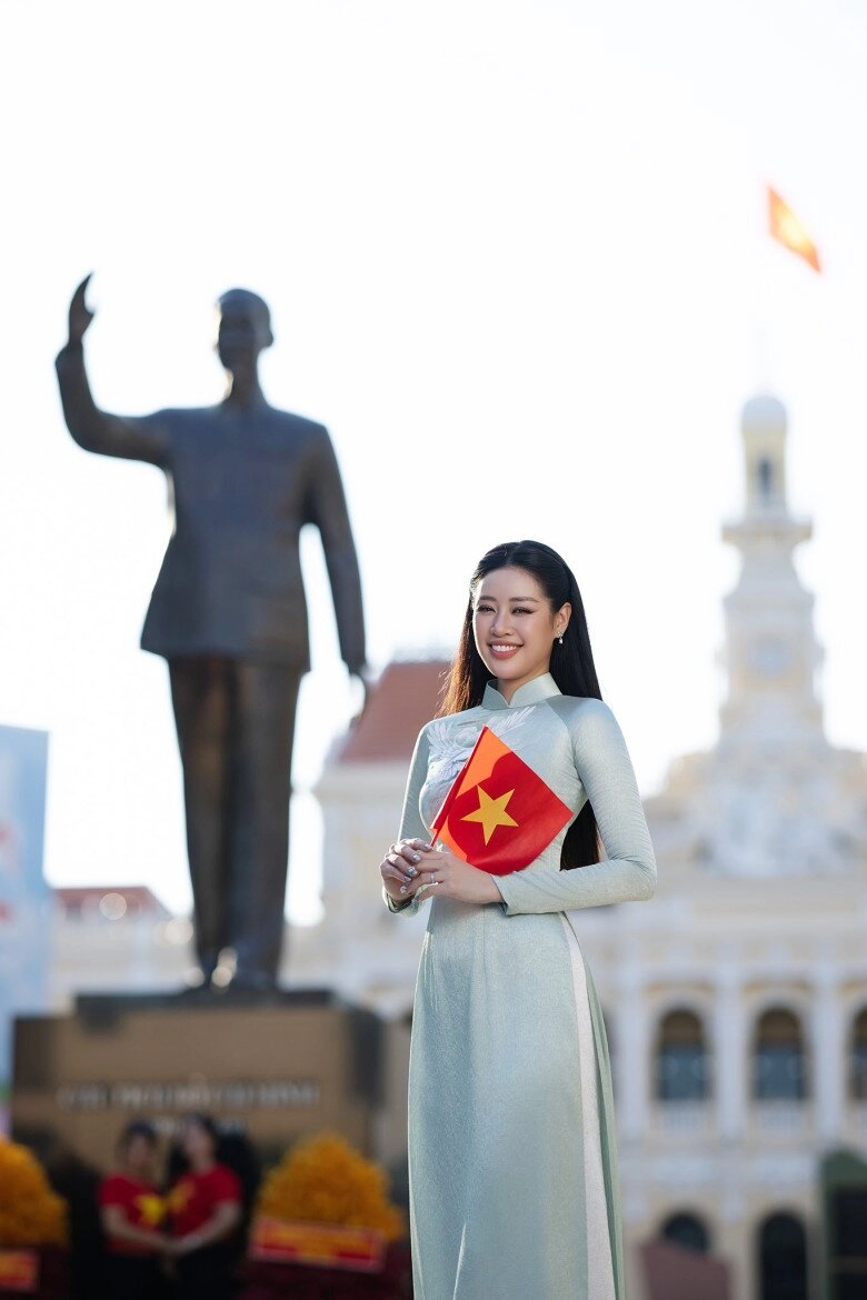 Sao việt 24h mc hoài anh khoe khoảnh khắc chung khung hình với cụ ông u80 lái xe máy từ nghệ an vào tphcm xem diễu binh - 12