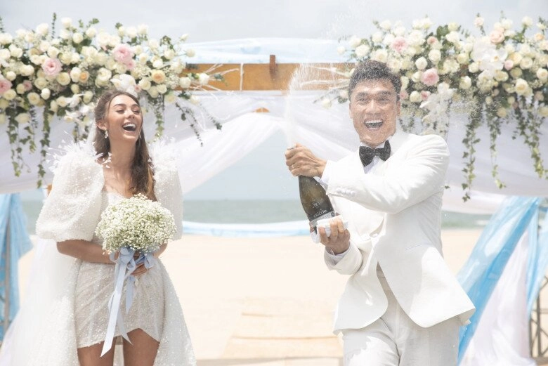 Sao việt 24h mc mai ngọc khoe con trai 1 tháng tuổi đã có cẳng chân dài miên man mong tương lai sẽ cao hơn mẹ - 11