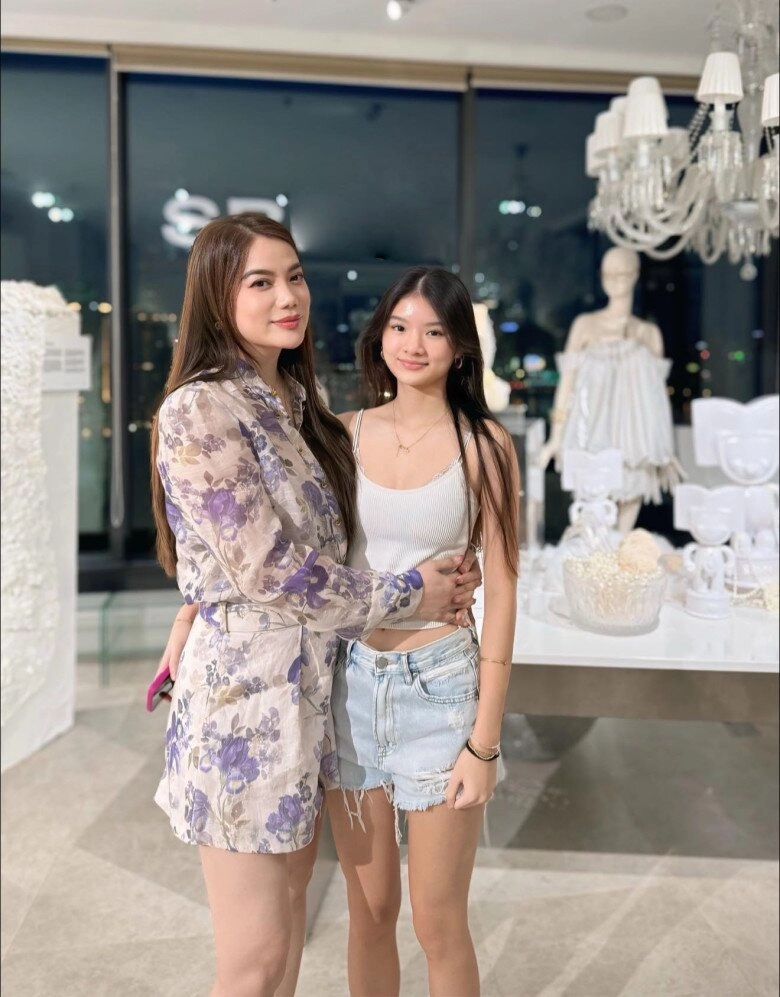 Sao việt 24h mc mai ngọc khoe con trai 1 tháng tuổi đã có cẳng chân dài miên man mong tương lai sẽ cao hơn mẹ - 14
