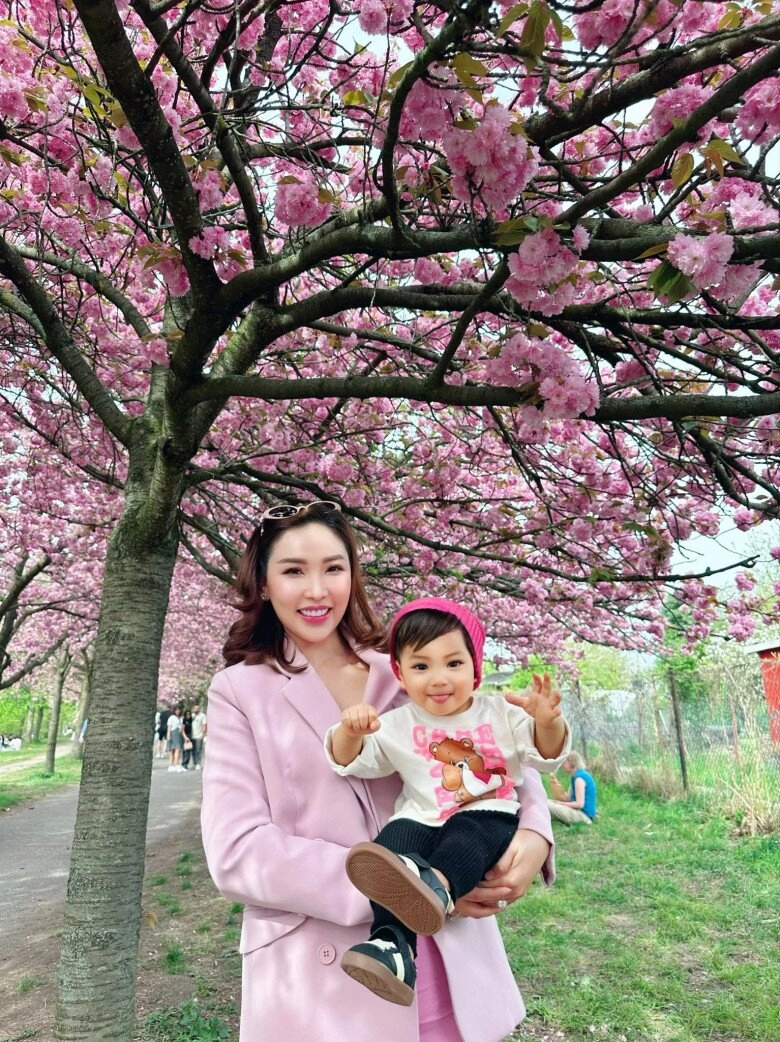 Sao việt 24h mc mai ngọc soạn xong giỏ đồ đi sinh chỉ đợi tới ngày sẵn sàng đón con trai với chồng thiếu gia kém tuổi - 15