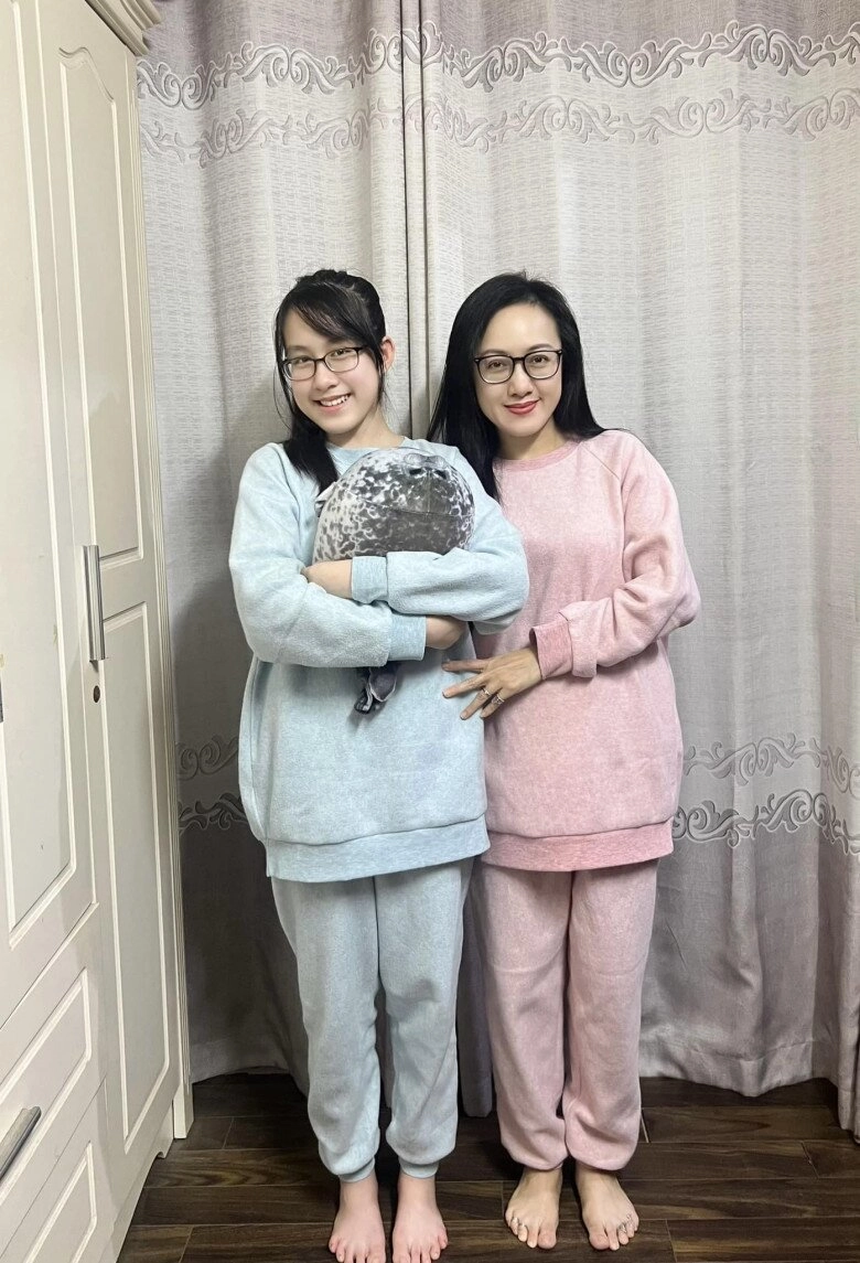 Sao việt 24h mẹ bầu mai ngọc tươi tắn xuống phố có động thái khi được nhận xét lấy chồng lần 2 hạnh phúc hơn lần 1 - 8