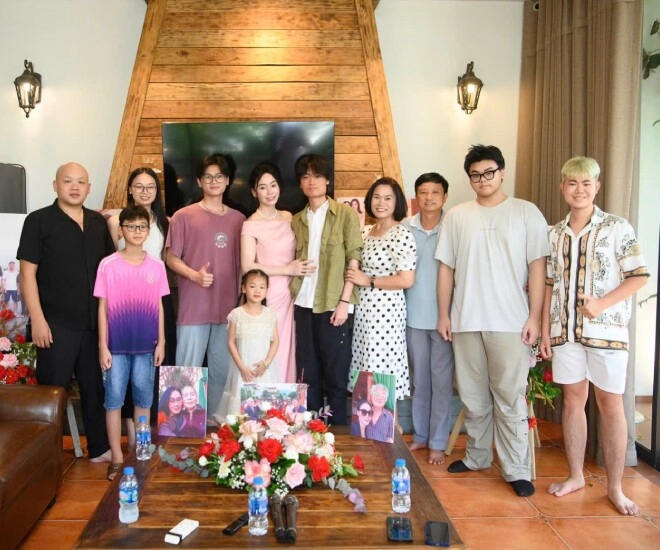 Sao việt 24h mẹ chồng phương oanh hiếm hoi khoe con trai 19 tuổi có phong thái điềm tĩnh vẻ ngoài trưởng thành - 1
