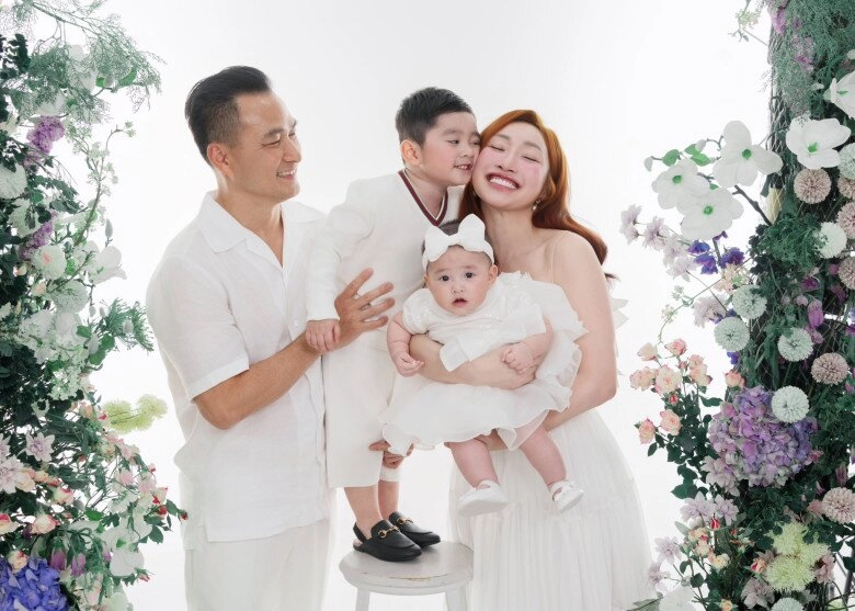 Sao việt 24h nhật kim anh khiến cộng đồng mạng dụi mắt liên tục với màn trông con gái 5 tháng tuổi khác lạ - 10