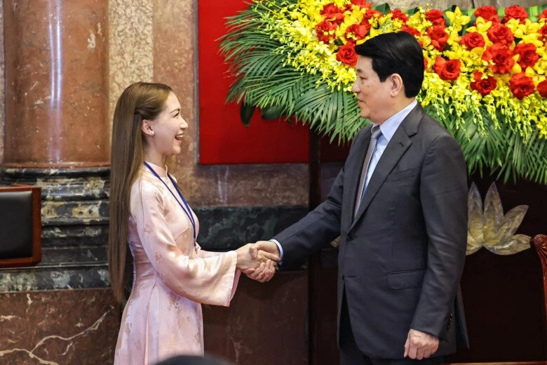 Sao việt 24h nsnd thanh lam khoe ảnh bên tiểu công chúa 4 tháng tuổi vẻ ngoài đáng yêu như búp bê - 6
