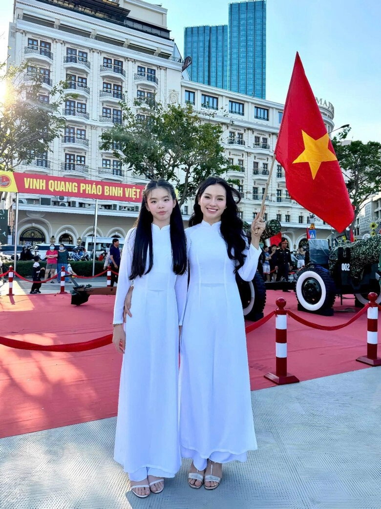 Sao việt 24h nsưt chí trung và bạn gái kém 17 tuổi gặp sự cố không thể xuất cảnh phải quay về dù đã ra sân bay - 6