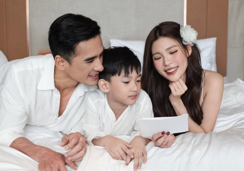 Sao việt 24h soái ca quốc tịch mỹ nhà thúy diễm thần thái bên mẹ càng lớn càng điển trai khiến phụ huynh tự hào - 6