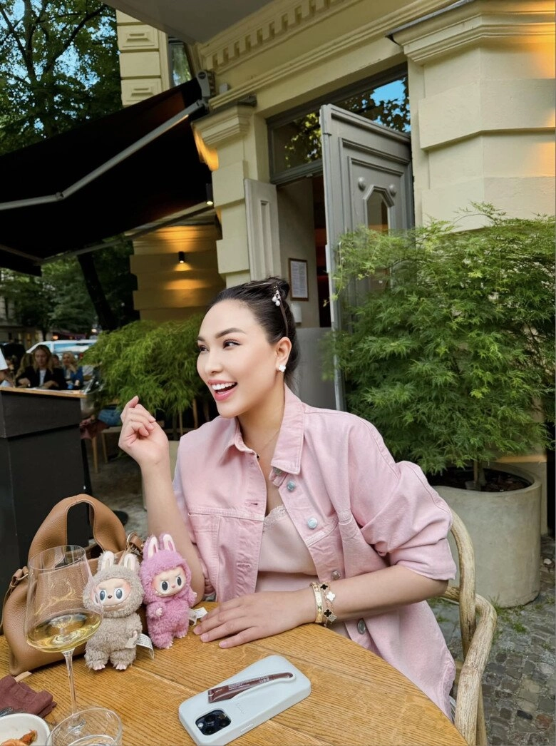 Sao việt 24h vợ trẻ của nsnd công lý khoe thành quả sau khi phẫu thuật thẩm mỹ nhan sắc hiện tại gây chú ý - 12