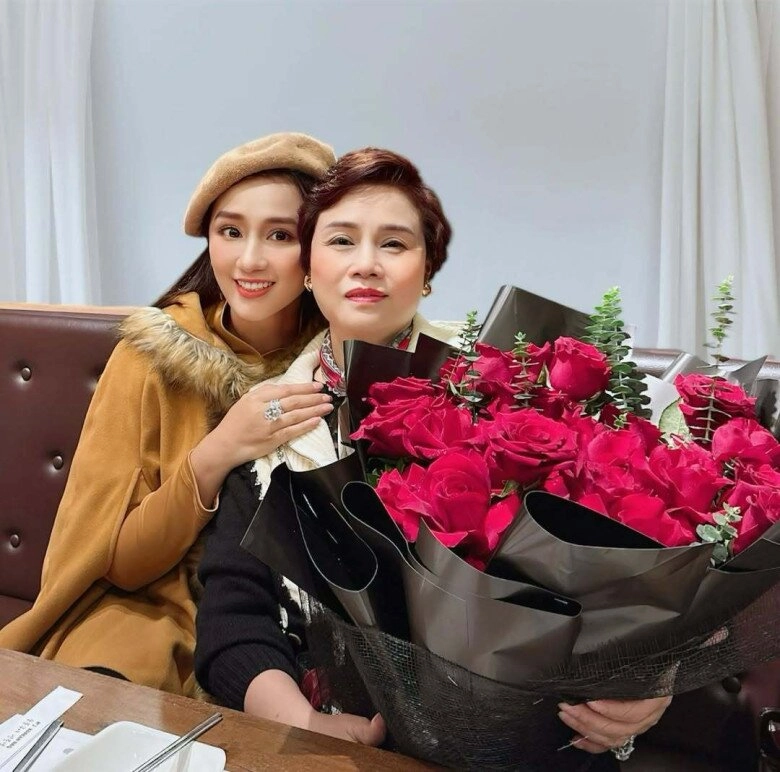 Sao việt 24h vợ trẻ nsnd công lý chia sẻ tiên lượng của bác sĩ nhật bản về tình trạng của chồng khi sang chữa bệnh - 11