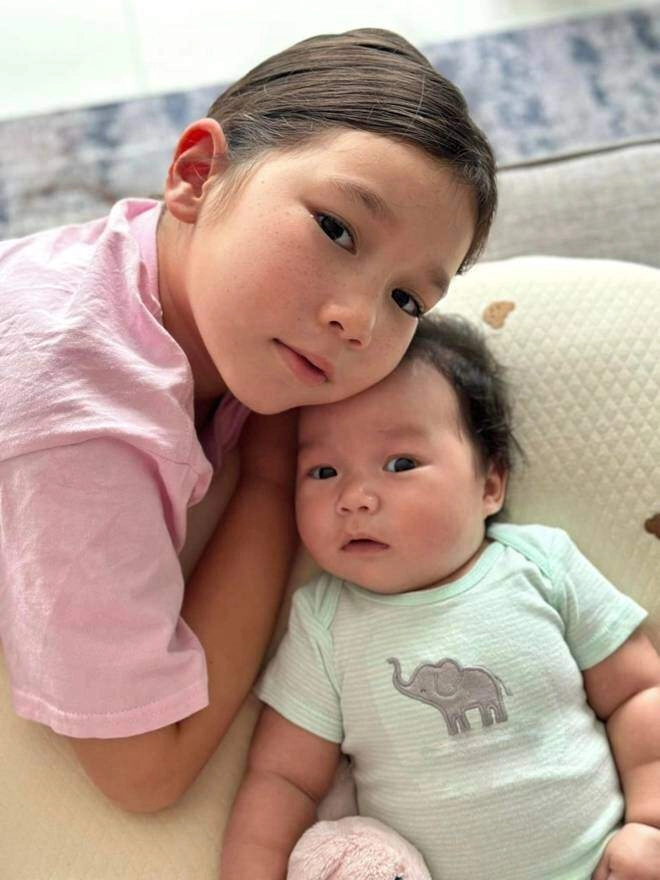 Sao việt đủ nếp đủ tẻ trong năm rồng phương oanh - sam sinh đôi cặp long phượng hà anh có 2 con lai tây - 12