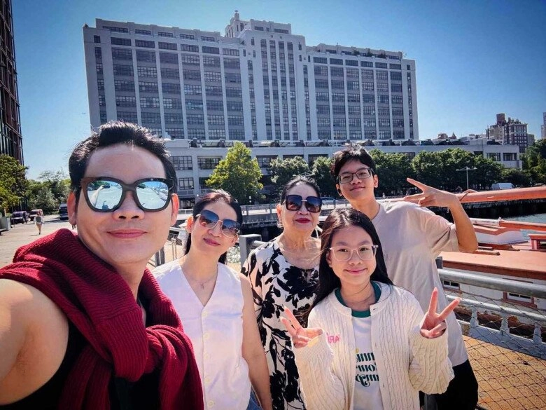 Sao việt đưa con sang mỹ đoàn tụ ông bà 2 quý tử đinh ngọc diệp giống ông ái nữ võ hoàng yến ra mắt gia đình nội - 12